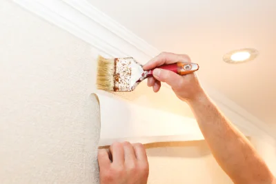 Pose de papier peint à Cernex — revêtements muraux et toiles de verre